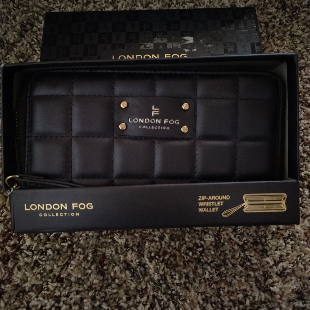 London Fog LG wristlet